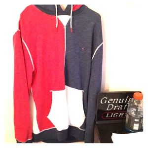 Tommy Hilfiger hooded sweatshirt never worn!!!